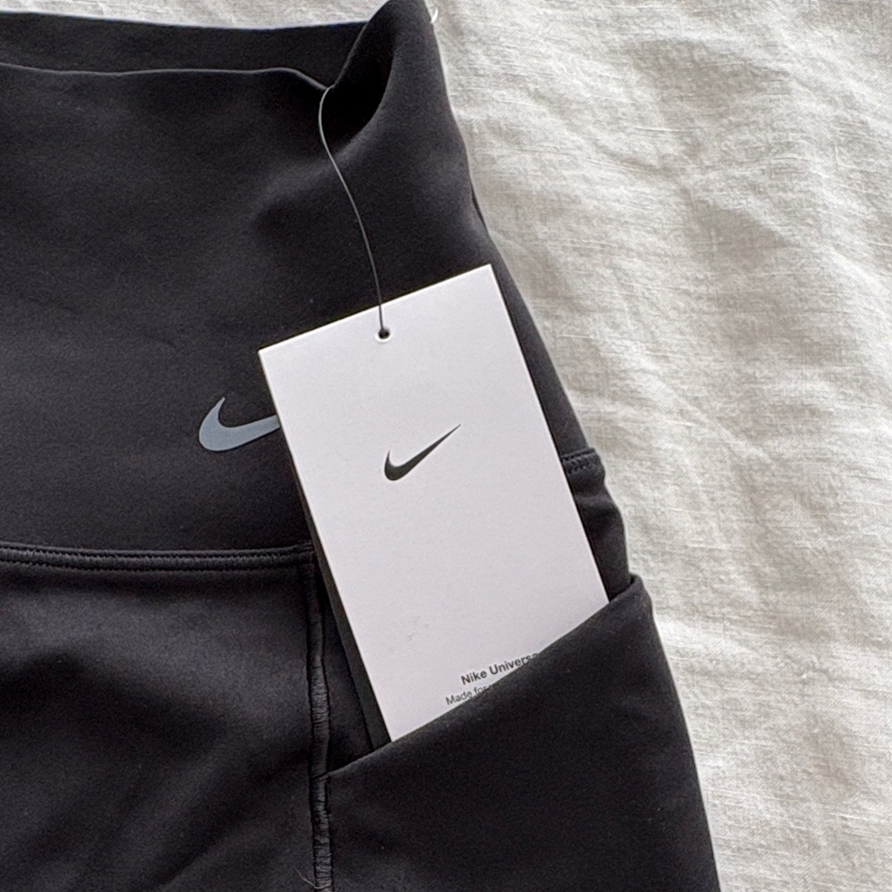 Nike Black Universa Medium Support High-Waisted 5" Bike Shorts with Pockets - Picture 9 of 14